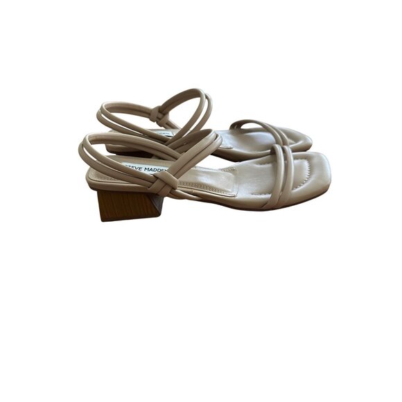 Steve Madden Beige Square Toe Strappy Sandals Low Block Heel Sz 7.5 NEW - Picture 1 of 8